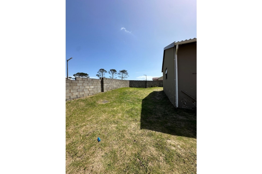 2 Bedroom Property for Sale in Haven Hills Eastern Cape